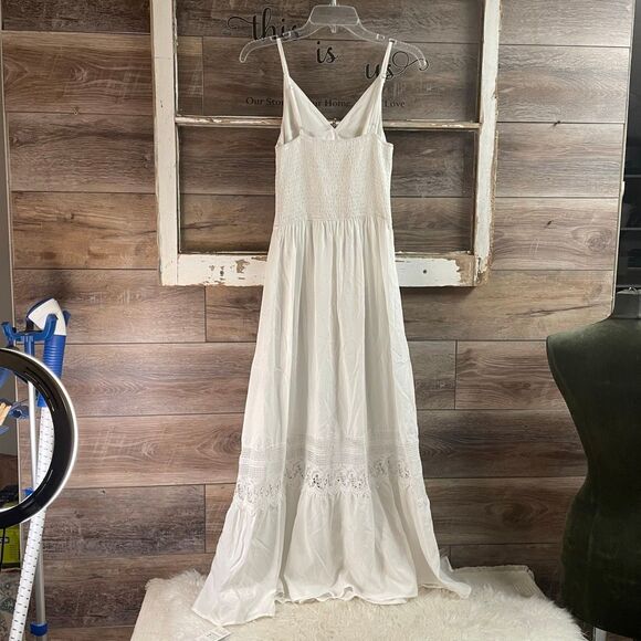White Boho Maxi Dress Lace Trim Smocked Waist Beachy Size Small NWT - Picture 5 of 11